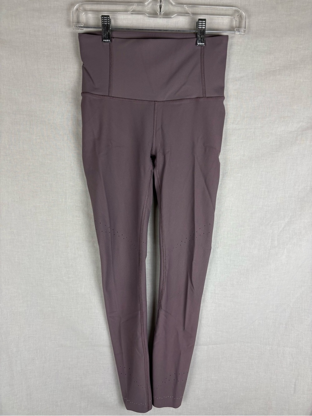 Lululemon Women's Zoned In Tight Purple Size 6
